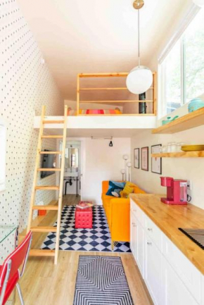Unique Vintage Vibes - Cozy Tiny Home close to UT